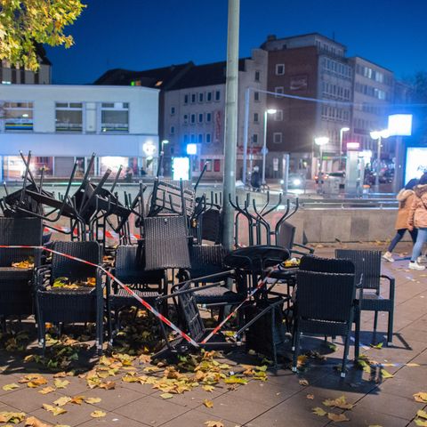 Restaurants, Bars und Kneipen, wie hier ein Lokal in Hannover, müssen im November geschlossen bleiben. Am 23. soll in Berlin die Entscheidung über mögliche Lockerungen fallen.