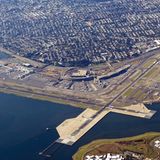 USA: LaGuardia Airport (LGA)  Dieser Flughafen im Stadtteil Queens ist einer von den drei großen Airports von New York City und bietet vor allem Flüge innerhalb Nordamerikas an. Er wurde 1939 nach dem New Yorker Bürgermeister Fiorello LaGuardia benannt.