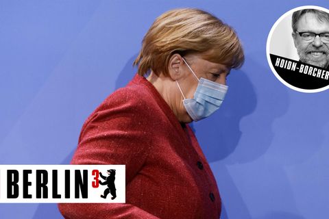 Angela Merkel nach der Pressekonferenz in Berlin