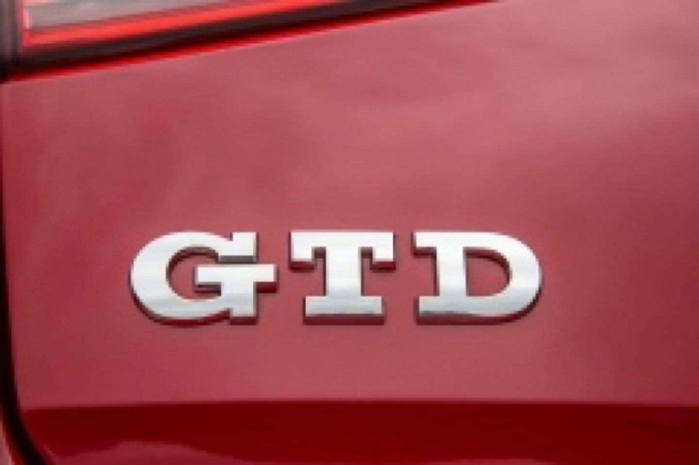 Mit synthetischen Kraftstoff betankt, gewinnt der Diesel den CO2-Wettkampf Mit synthetischen Kraftstoff betankt, gewinnt der Diesel den CO2-Wettkampf
