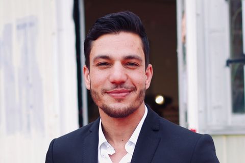Einer der Gewinner der "Best in Travel 2021"-Kampagne von Lonely Planet: Hesham Moadamani, der in Berlin die "Refugee Voices Tours" anbietet.