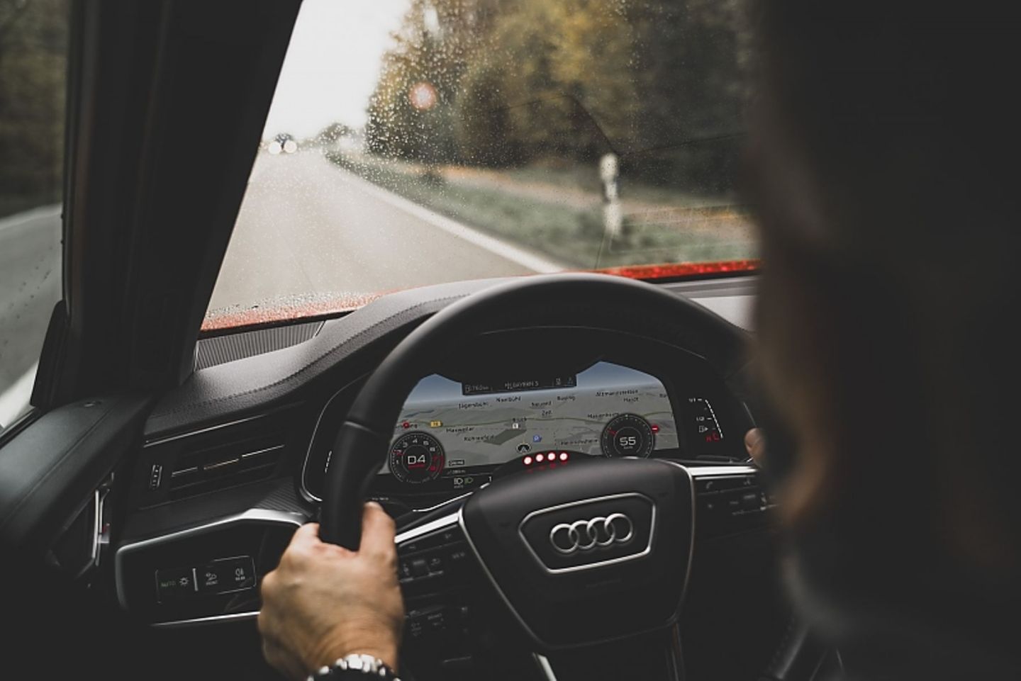 Die vier Dioden signalisieren bei dem Testfahrzeug, wenn der Quattro-Antrieb aktiv ist Die vier Dioden signalisieren bei dem Testfahrzeug, wenn der Quattro-Antrieb aktiv ist