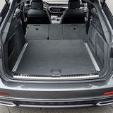 Der Kofferraum hat ein Volumen von 565 Litern, wenn man die Lehnen der Rückbank umlegt wächst es auf 1.680 Liter