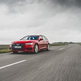 Der Audi A6 Avant 55 TFSI quattro erreicht nach fünf Sekunden Landstraßentempo