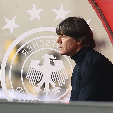 0:6-Schlappe gegen Spanien: Joachim Löw auf der Bank des DFB-Teams