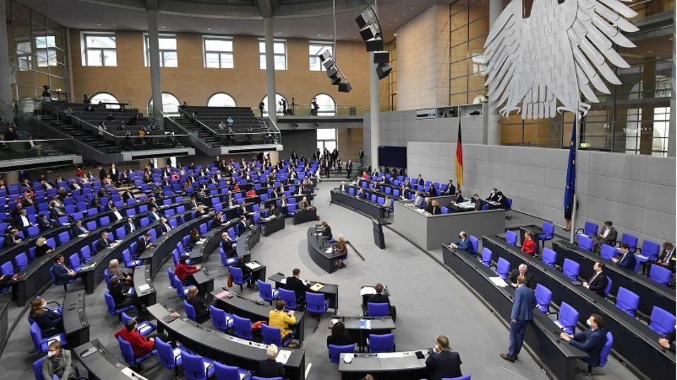 Im Bundestag wird heute über ein Infektionsschutzgesetz abgestimmt.