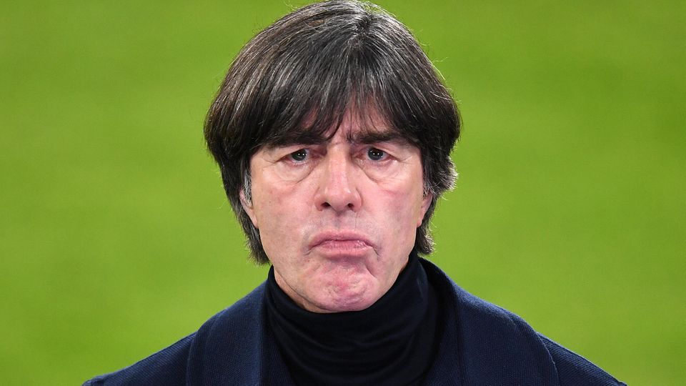 Joachim Löw hat nach der 0:6-Klatsche.