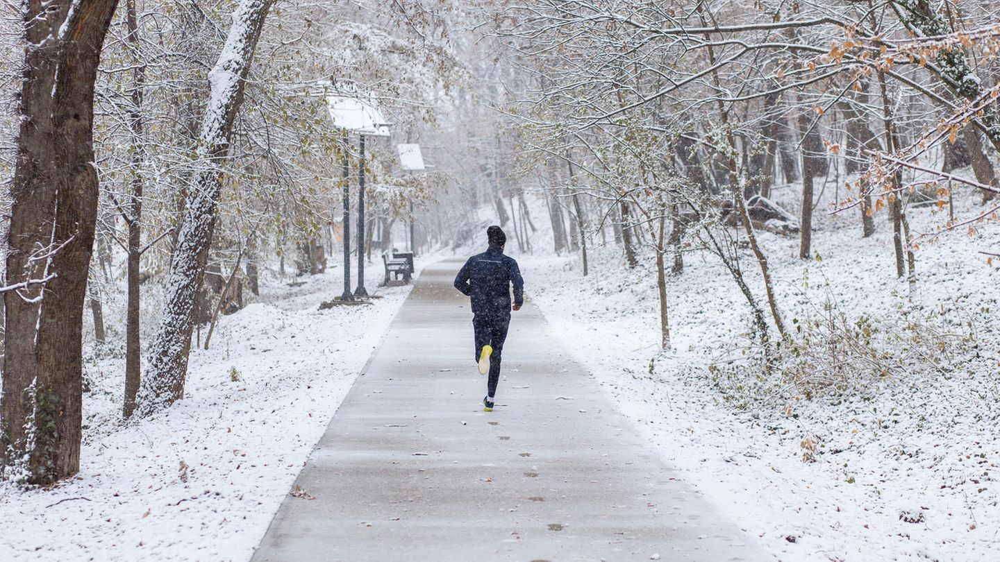 Joggen im Winter: 10 Tipps fürs Laufen bei kalten Temperaturen
