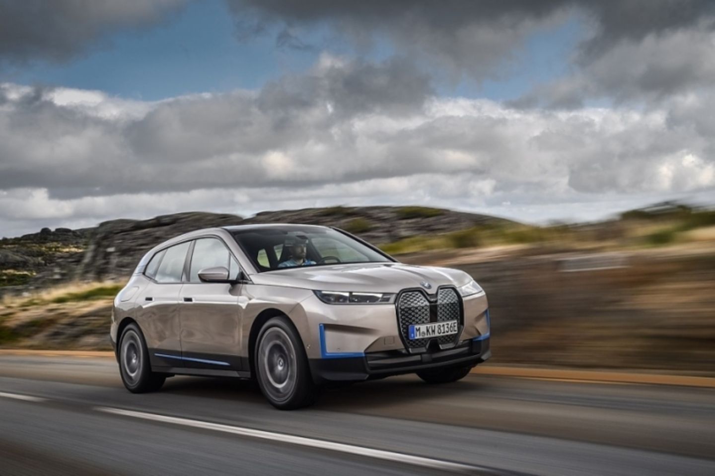 BMW ist beim iX beim autonomen Fahren zurückgerudert