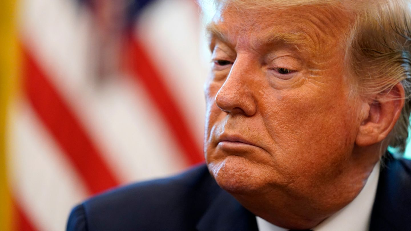 Donald Trump mit ernstem Blick
