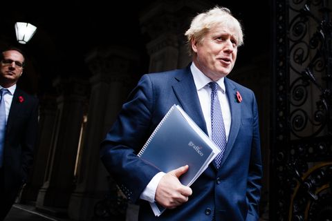 Klatsch und Drama in Downing Street: Boris allein zu Haus – warum der britische Premier seinen wichtigsten Berater vor die Tür setzt