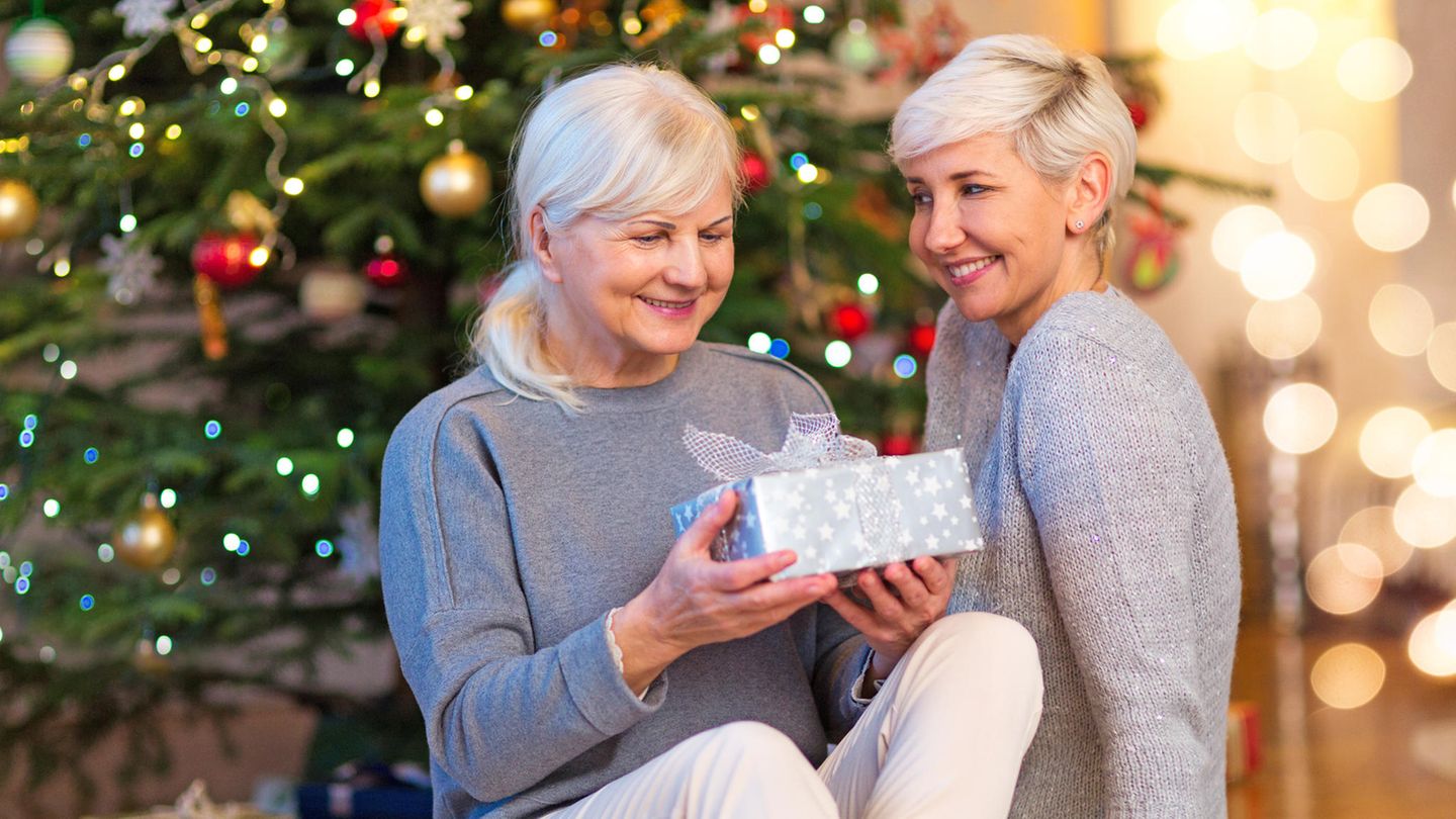 Geschenke für die Mama kommen von Herzen