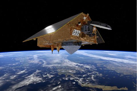 Der Esa-Satellit Sentinel-6 über der blau schimmernden Erde