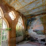 "Ich glaubte bereits alles fotografiert zu haben in dieser italienischen Villa, bis ich durch Zufall eine Türklinke herunterdrücke und dieser Wintergarten zum Vorschein kam", erinnert sich Annie Bertram.