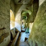 "Centrale Idroelettrica II" betitelt die Fotografin ihr Bild, das sie in einem aufgelassenen Wasserkraftwerk aus dem Jahre 1907 aufnahm.