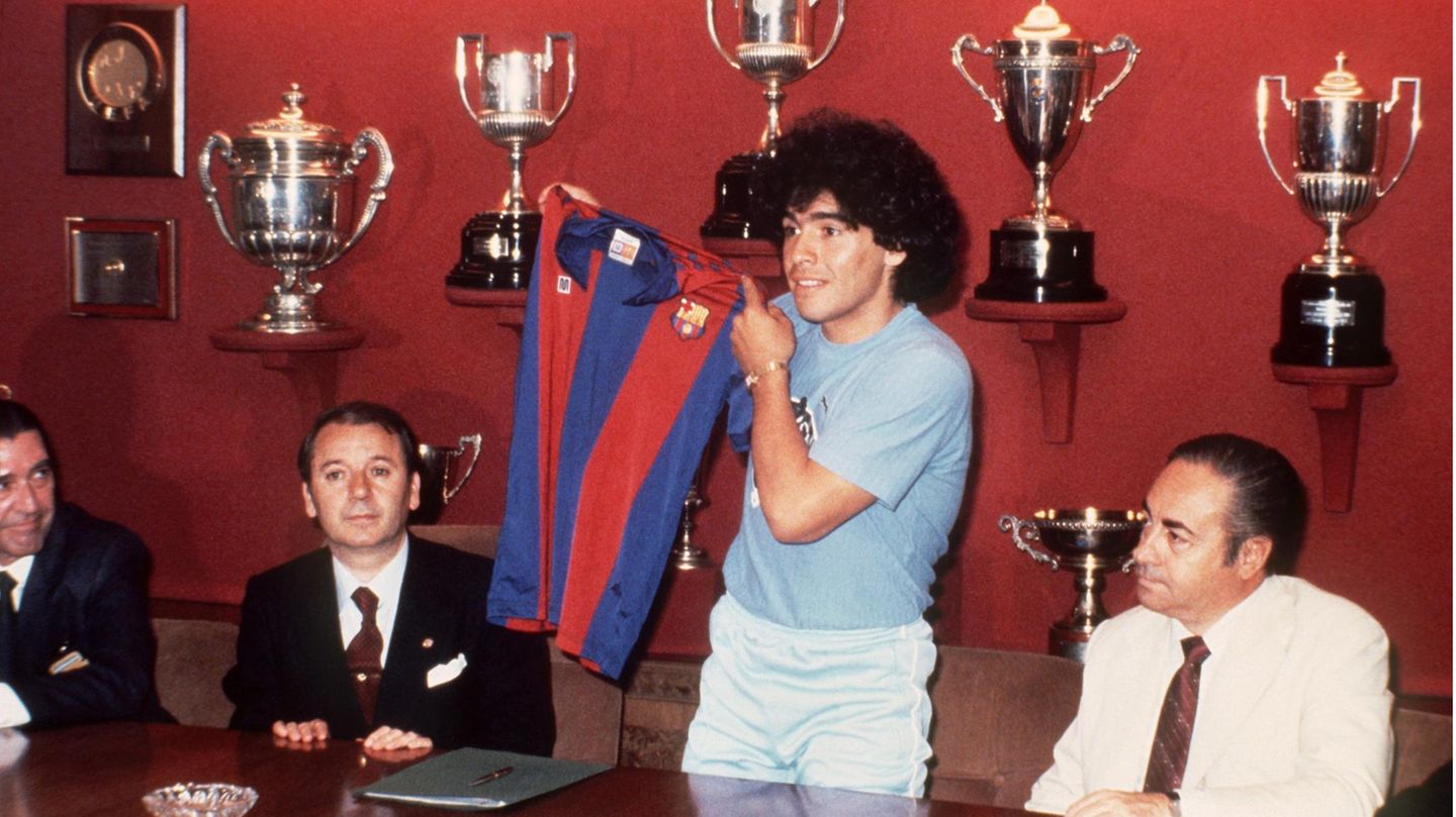 1982 führt sein Weg nach Europa zum FC Barcelona. Sein Trainer dort war ...