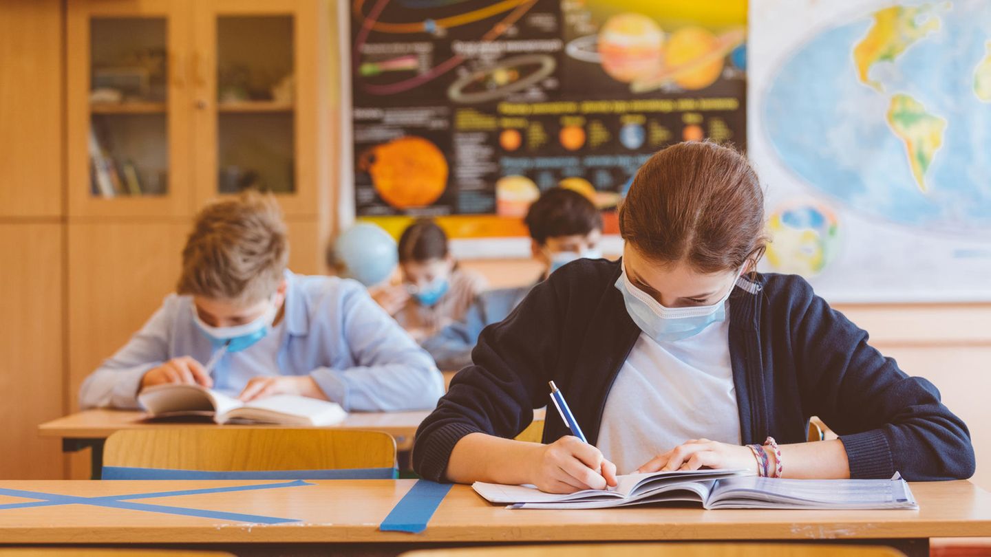 Frankfurt: Schüler fordern strengere Corona-Regeln – und drohen mit Streik