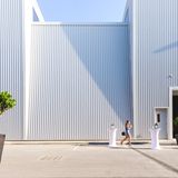 In einen Teil der Lagerhäuser im Industriegebiet von Al Quoz ist die Kunstszene eingezogen. Die Alserkal Avenue steht für Ausstellungen, Galerien und Gegenwartkunst.