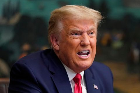 Donald Trump, Präsident der USA, spricht mit Journalisten
