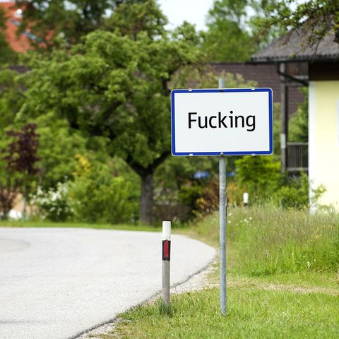 Das Ortsschild des oberösterreichischen Orts Fucking
