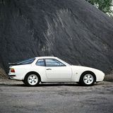Porsche 944