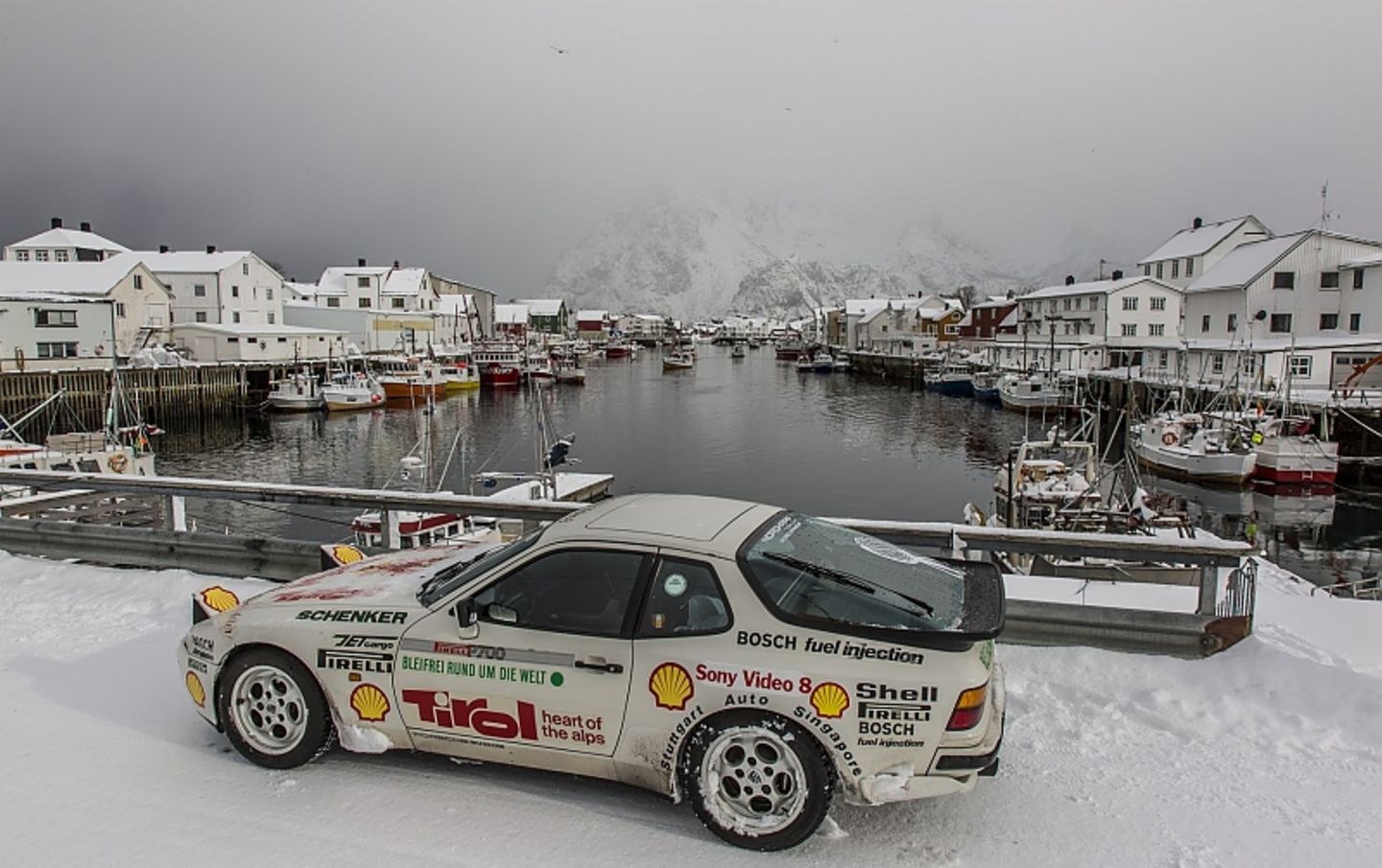 Porsche 944 Turbo "Weltenbummler"