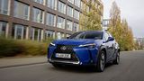 Im Januar steht der Lexus UX 300e beim Händler
