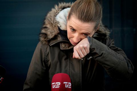 Zu Tränen gerührt: Ministerpräsidentin Mette Frederiksen nach einem Besuch auf einer Nerzfarm