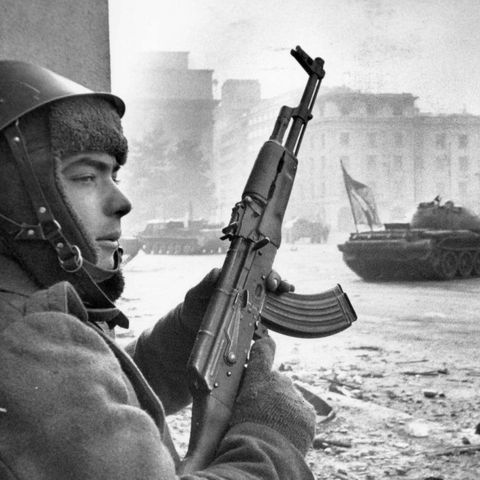 Über Jahrzehnte war die AK die Ordonnanzwaffe der Roten Armee.