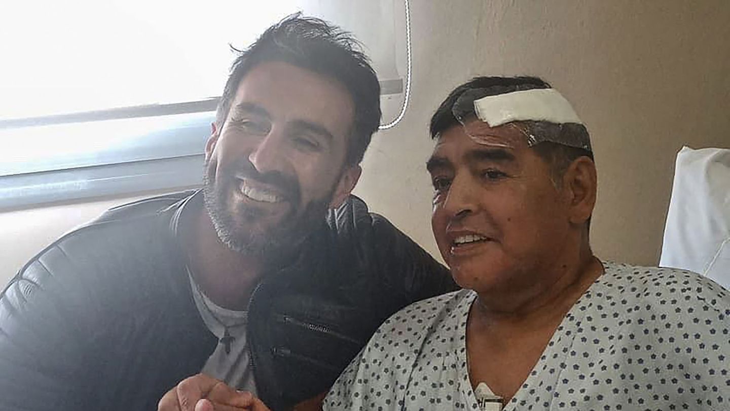 Diego Maradona und Arzt