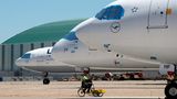Besonders Air France und Lufthansa haben auf dem drei Qudratkilometer großen Gelände nicht nur einen Teil Ihrer A380-Flotte abgestellt: Sämtliche 17 ausrangierten Langstreckenmaschinen vom Typ Airbus A340-600 mit dem Kranich am Leitwerk stehen in Teruel.