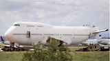 Diese Boeing 747-400 hat das zeitliche gesegnet: Dem Jumbojet im Pinal Airpark sind bereits die Tragflächen und das Seitenleitwerk im Heck demontiert worden.