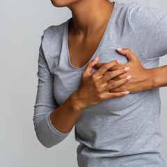 Die Diagnose: Es wirkt wie ein harmloser Hautausschlag – doch die rote Stelle an ihrer Brust ist lebensgefährlich