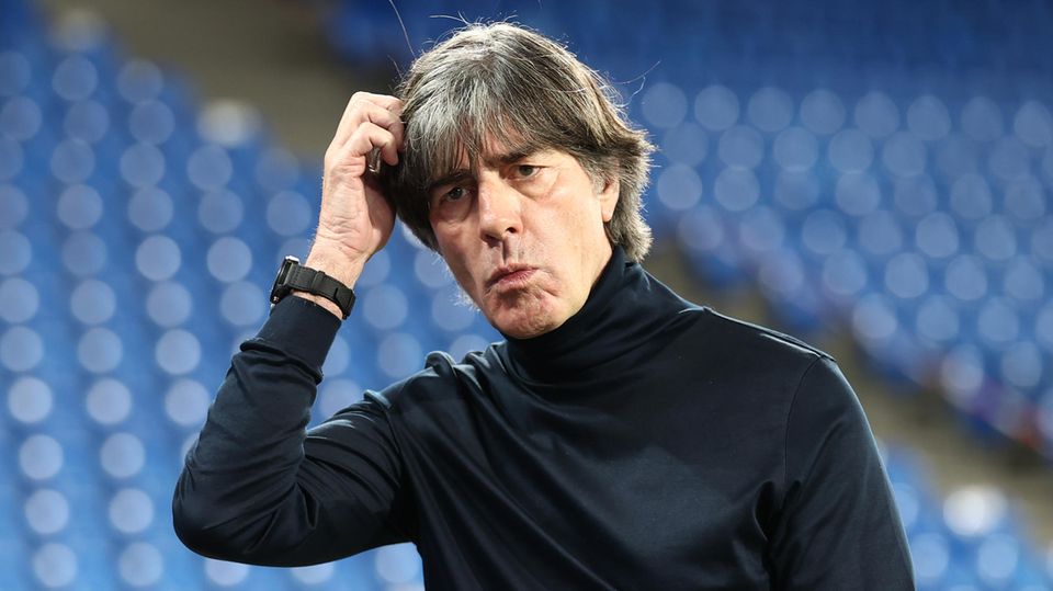 "Kein Job auf Lebenszeit": Joachim Löw bleibt dennoch Bundestrainer