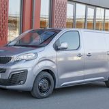 Peugeot bietet vier Aufbau-Varianten an: Als Kastenwagen, mit Doppelkabine, als geräumiger Hochdachkombi sowie als Fahrgestell f