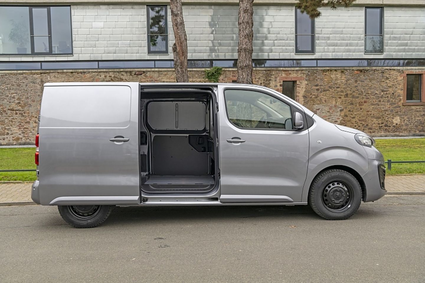 Für den Peugeot e-Expert stehen verschiedene Ausstattungspakete zur Auswahl