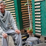 Micha vor seinem Tiny House