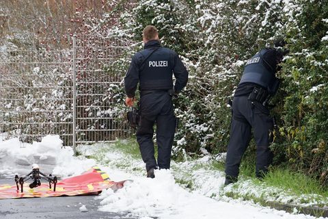 Sogar mit einer Drohne hat die Polizei in Fulda die seit Montag vermisste Zweijährige gesucht