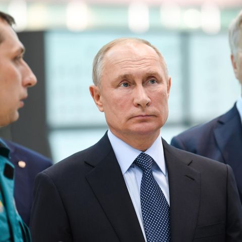 Rätselraten in Russland : Schwere Erkrankung oder kaltes Polit-Kalkül? Was die Gerüchte um Wladimir Putins Gesundheitszustand bedeuten