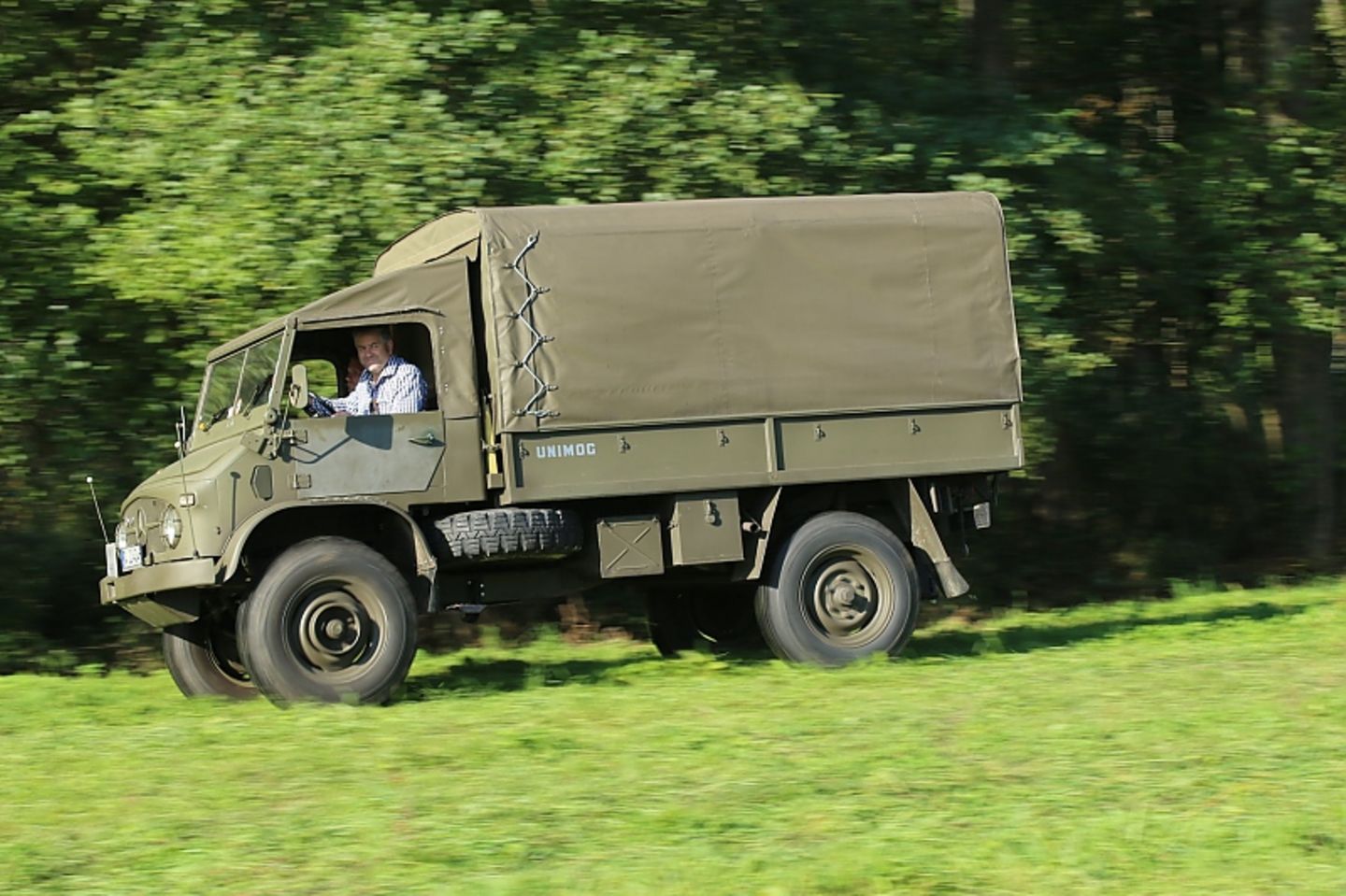 Unimog S Baureihe 404