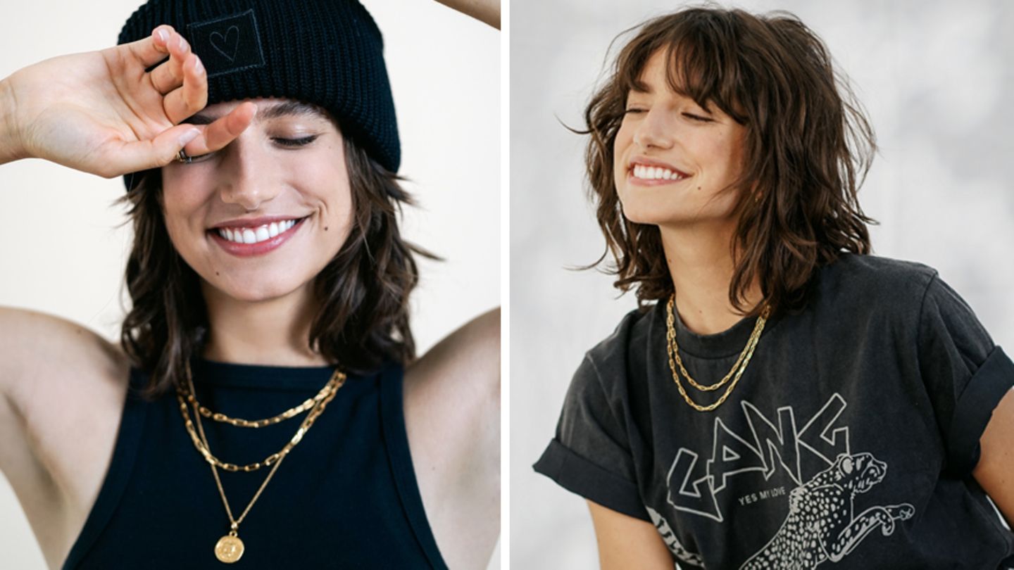Chain layering: How to style the jewelry trend 2022 correctly