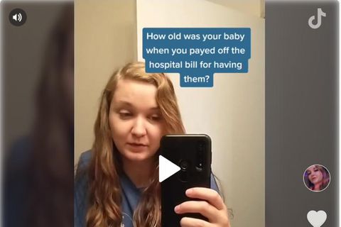 Die TikTok-Userin Ms. Lily Flowers fragt ihre Follower, wann sie ihre Geburtskosten beglichen haben 