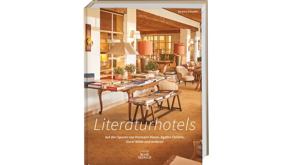Neuerscheinungen: "Literaturhotels. Auf den Spuren von Hermann Hesse, Agatha Christie, Oscar Wilde und anderen" von Barbara Schäfer. Erschienen bei BusseSeewald, 176 Seiten, Preis: 25 Euro. "Literaturhotels. Auf den Spuren von Hermann Hesse, Agatha Christie, Oscar Wilde und anderen" von Barbara Schäfer. Erschienen bei BusseSeewald, 176 Seiten, Preis: 25 Euro.