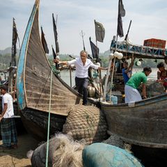 Bernard-Henri Lévy in Dhaka, der Hauptstadt von Bangladesch. Der Buriganga ist die Lebensader der Metropole – doch seine Gewässer sind stark verschmutzt