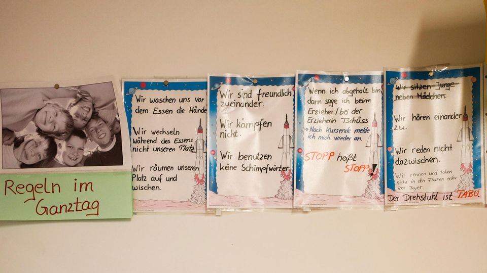 In er Grundschule „An der Haake“ wird viel Wert auf Respekt und faires Verhalten gelegt. Schüler erarbeiten Verhaltensregeln und engagieren sich für Menschenrechte und Umweltschutz     