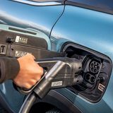 Der Citroën ë-C4 kann maximal mit 100 kW geladen werden