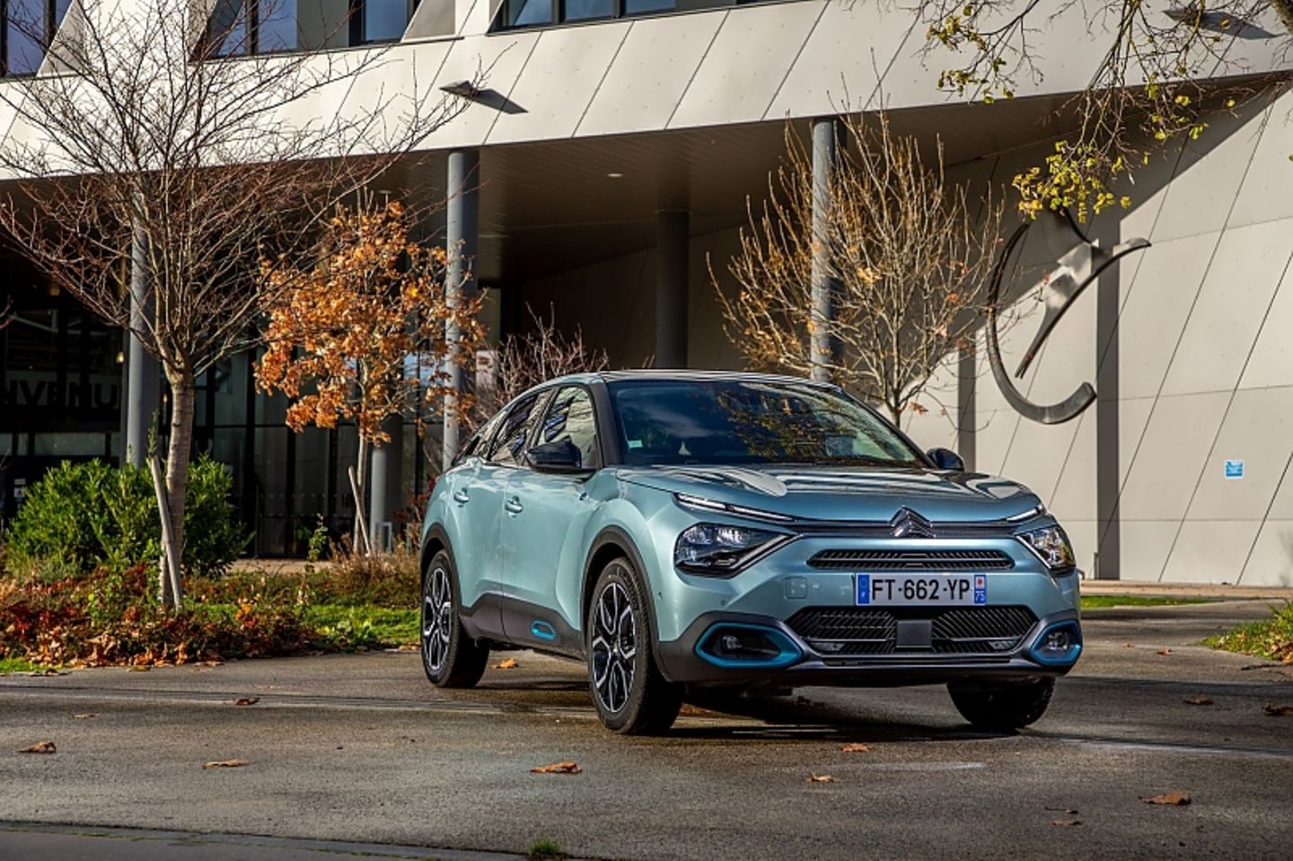 Der Citroën ë-C4 kostet mindestens 33.766,72 Euro