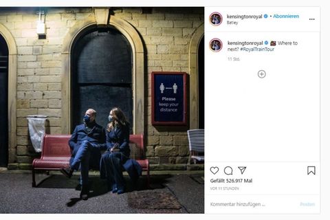 Prinz William und Herzogin Kate am Bahnsteig