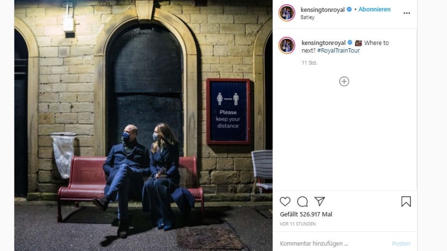 Prinz William und Herzogin Kate am Bahnsteig