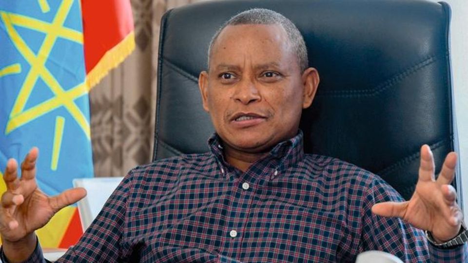 Mandatory Credit: Photo by STR/EPA-EFE/Shutterstock (11008647f)(FILE) - Chairman of the Tigray People's Liberation Front (TPLF) and the current President of Tigray Region Dr. Debretsion Gebremichael speaks during an interview in Mekele Tigray reg... Alte Garde: Debretsion Gebremichael
organisiert in Tigray den Widerstand